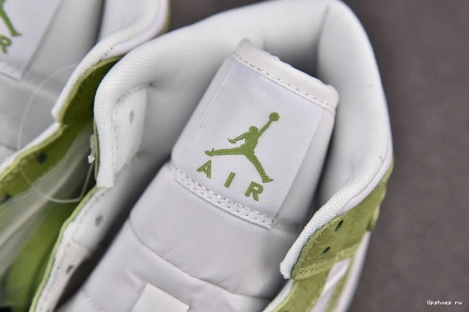 Mid DV2959-113 Jordan 1 Python (W) Green  1125